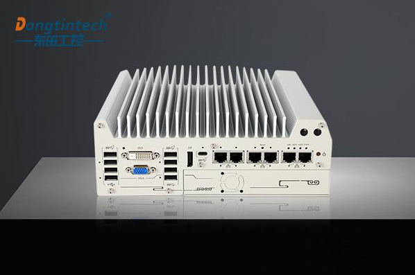 星亿嵌入式工控机.png 星亿嵌入式工控机.png