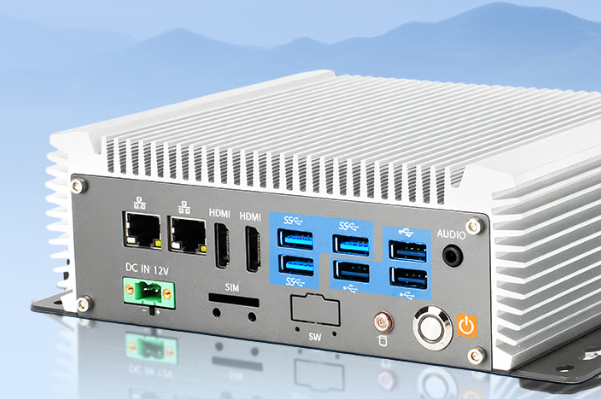 星亿mini工业主机端口.png 星亿mini工业主机端口.png