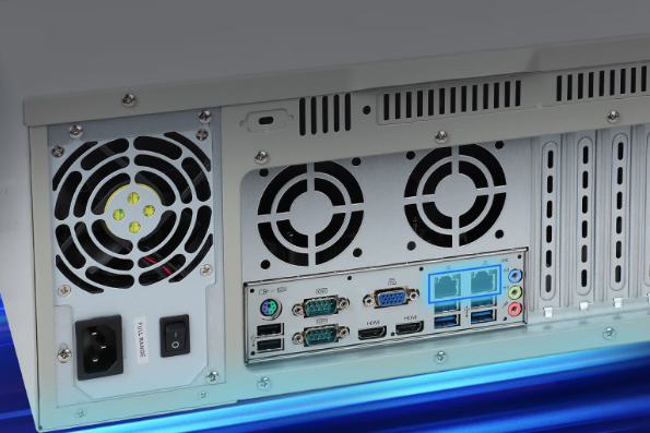 星亿4U工控机端口.png 星亿4U工控机端口.png