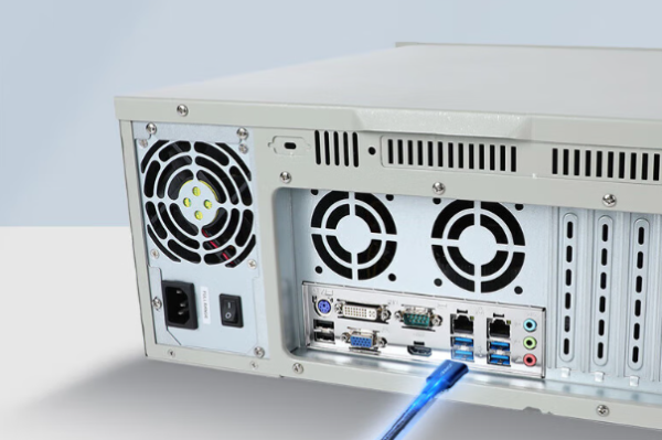 星亿4U工控电脑端口.png 星亿4U工控电脑端口.png